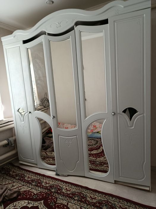 Спальный гарнитур