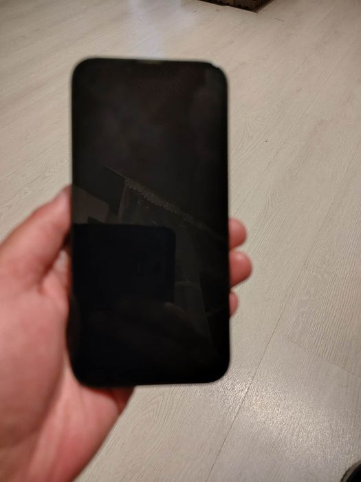 Iphone 13  green