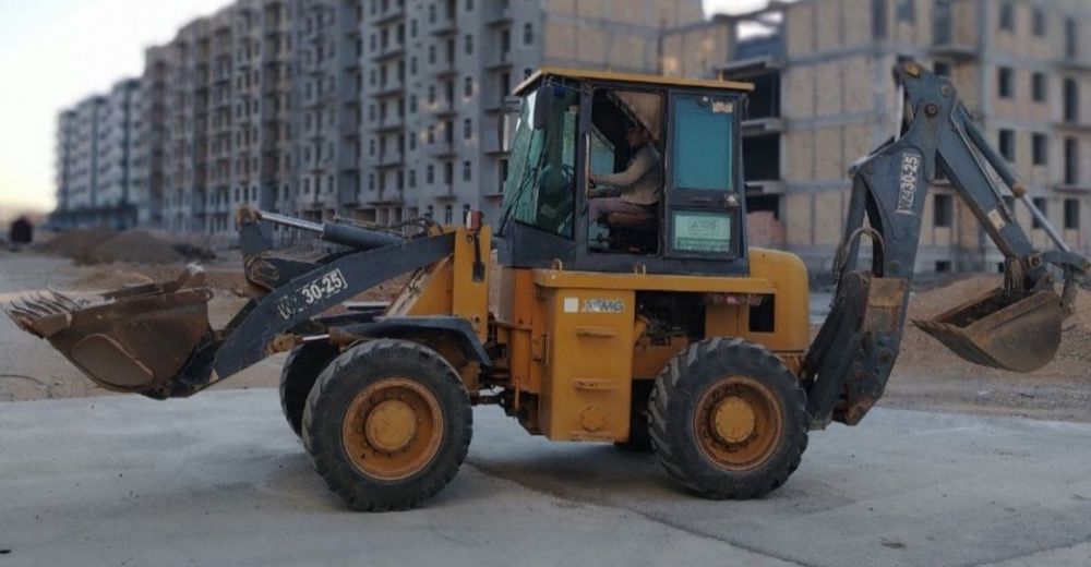 Ekskavator pogruzchik