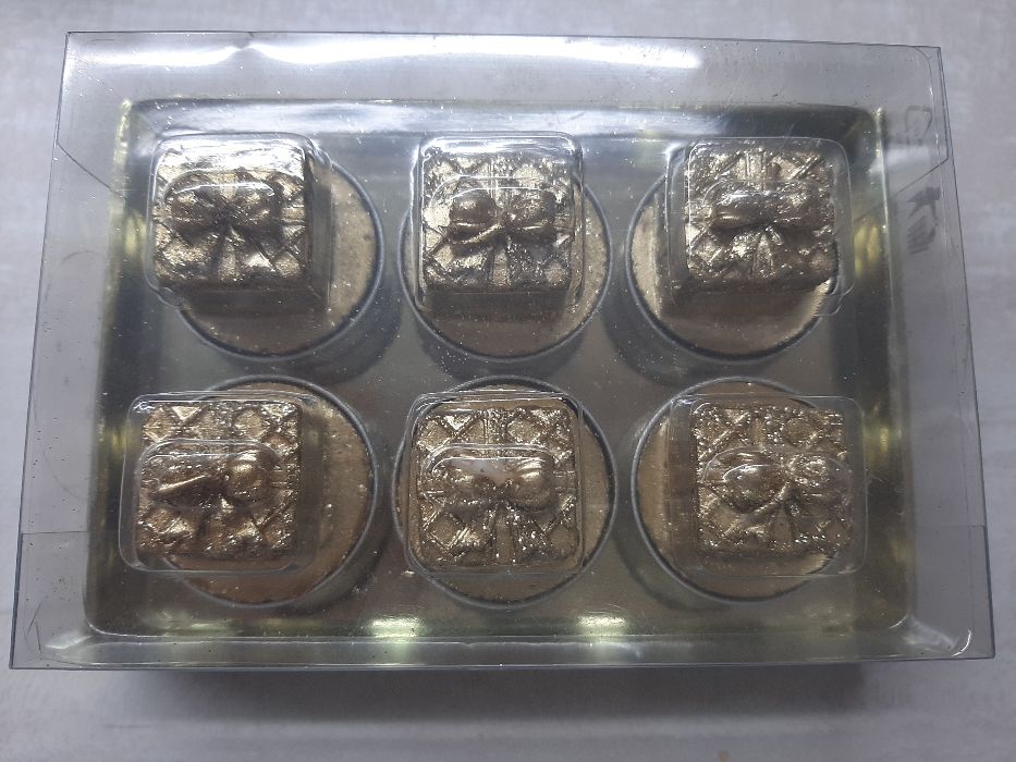 .Декоративни комплекти свещи-нови.Градинска маса