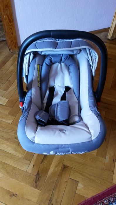 Продавам детска количка Cangaroo Mila 3в1