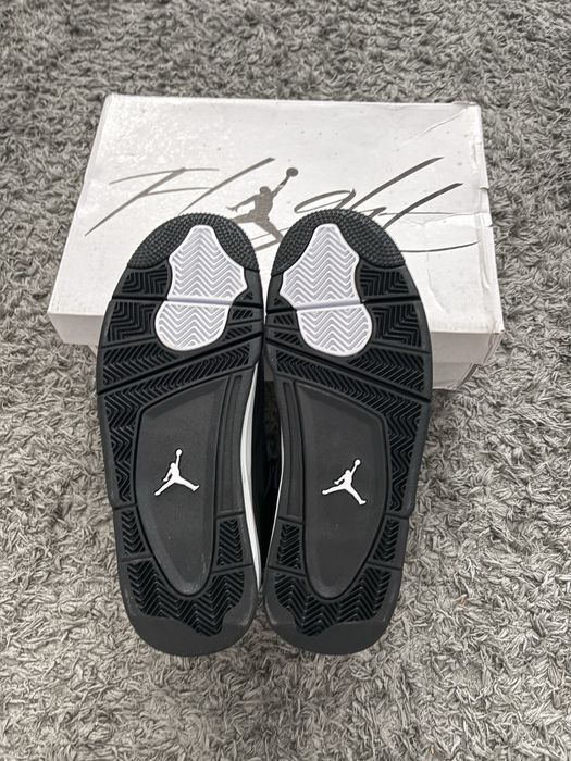 Jordan 4 White thunder