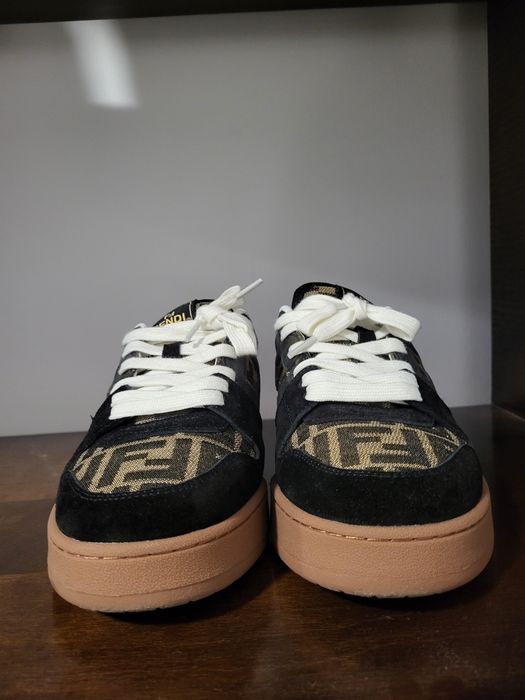 Adidasi Fendi 42