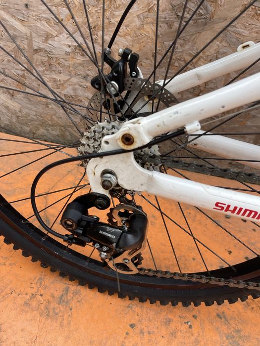 Bicicleta apollo paradox frane pe disc cadru aluminiu  roti 26”