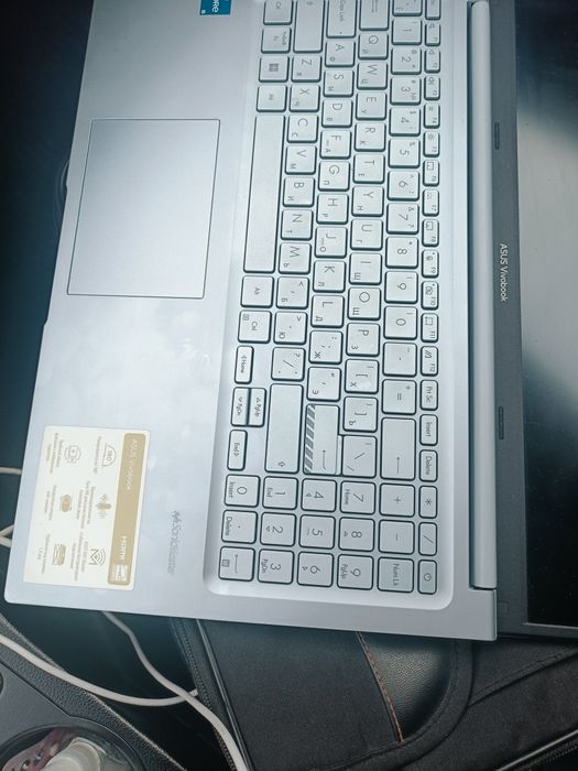 Ноутбук Asus новый