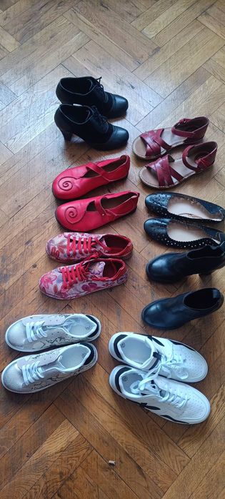 Сандали и пролетни кецове