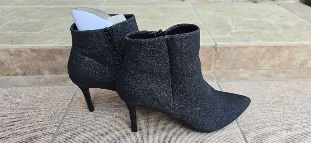 Botine, mărimea 40