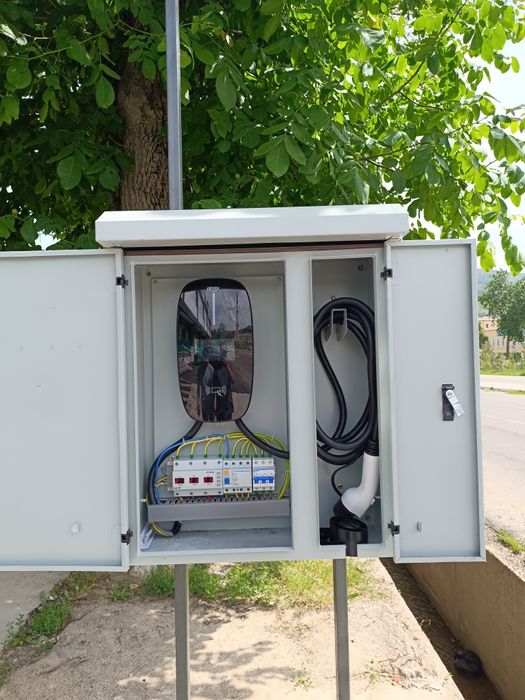 Установка зарядное устройство для Электромобилей