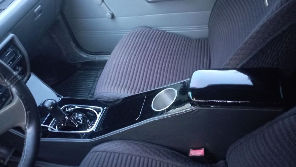 Tiko yili 2003 sotiladi narxi 40 milion kelishamiz