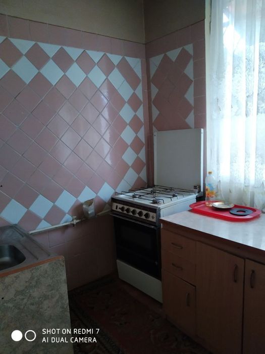 Chilonzor 3 kv 2 honali 1 etaj