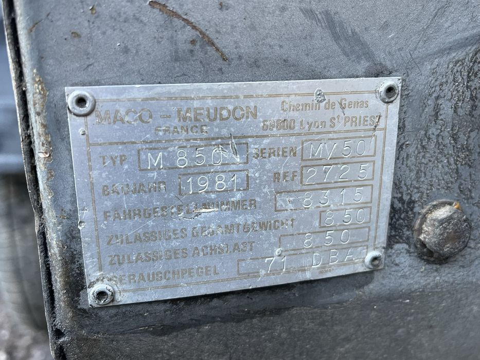 Мобилен винтов компресор Maco-Meudon M 850