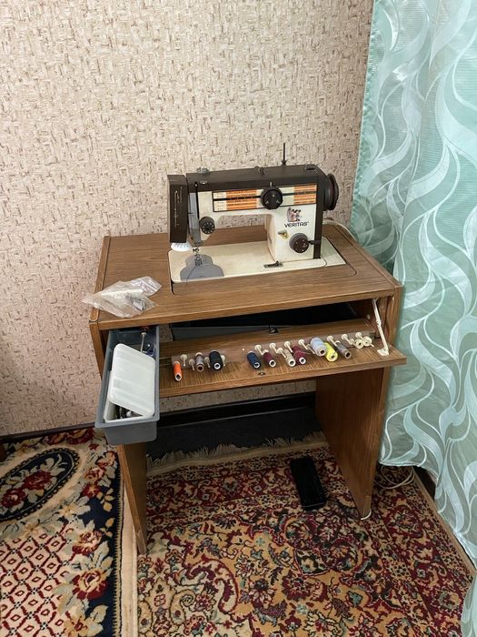 Швейная машина veritas