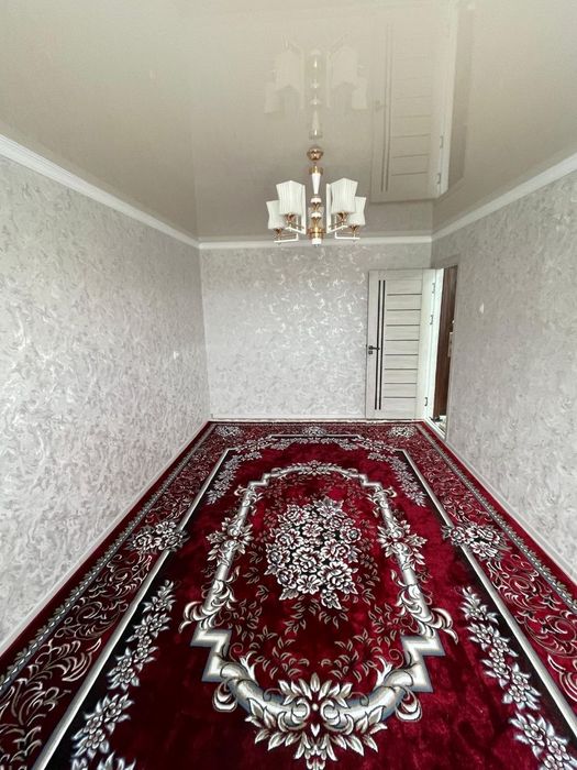 1 xonali kvartira ijaraga beriladi.