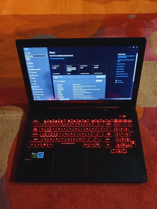 Vând laptop Gaming Asus Rog i7-7700HQ 16GB RAM Nvidia GTX 1050, 1TB