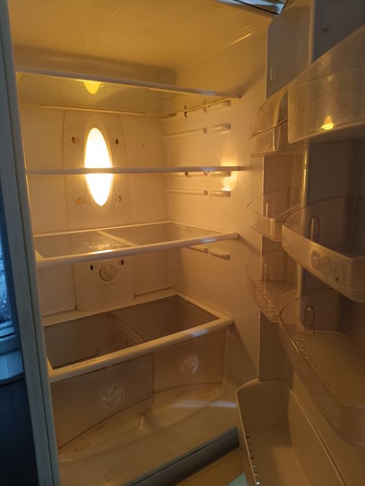 Холодильник.         .