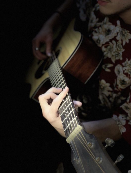 Уроки игры на гитаре