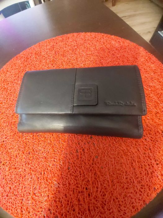 Дамско портмоне естествена кожа, с много отделения