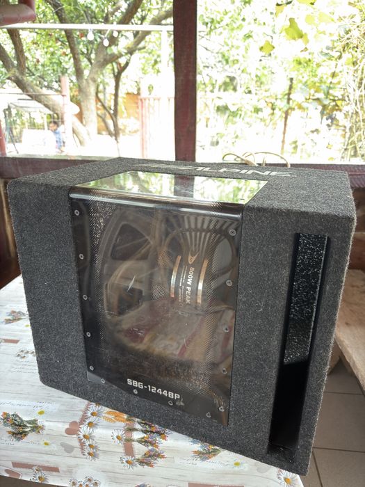 ALPINE SET ! ! Subwoofer Sbg1244-BP cu statie MRV-250