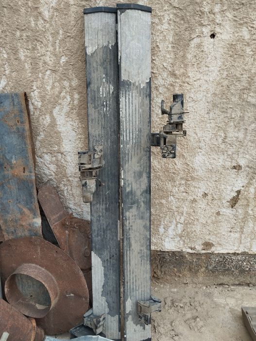 Подножка с. Моторчиком б/у