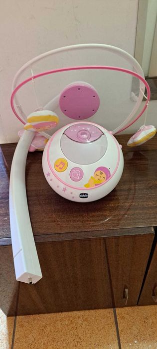 Музикална въртележка CHICCO MAGIC STARS РОЗОВА