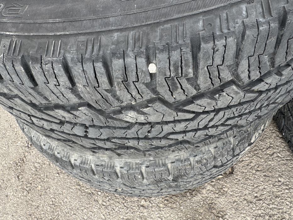 Продавам гуми Nokian 275/55/20