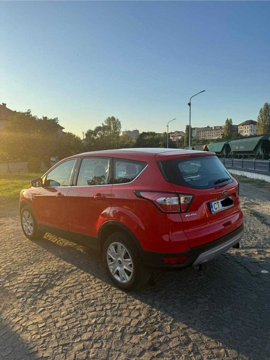Vând Ford Kuga 2017, benzina, 10.550 euro negociabil