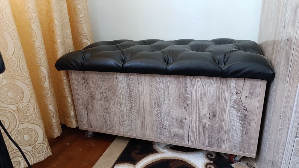 Срочно продам 3в1. Пуфик, Тумбочка, Журнальный Столик