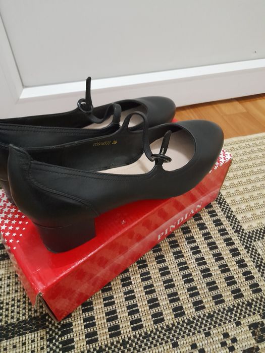 Продажа подростковой обуви