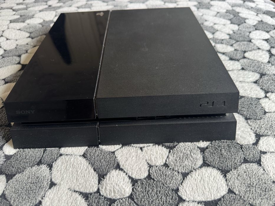 Playstation 4/PS4