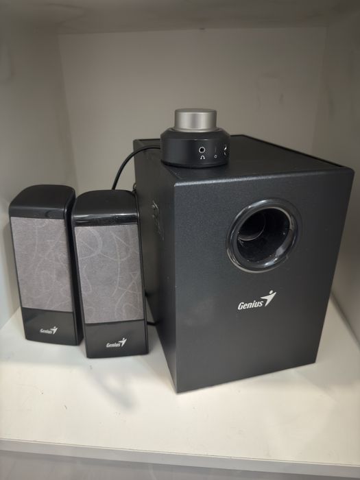 Компьютерные колонки Genius