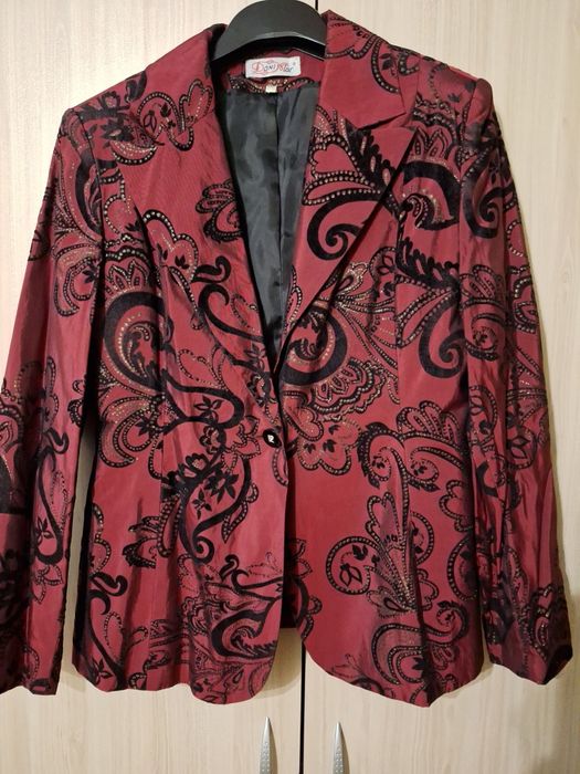 Официално дамско сако