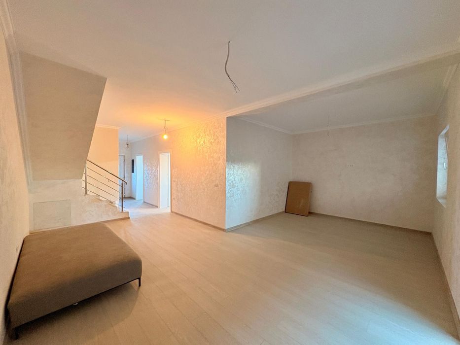 Duplex cu 4 camere, 2 bai si dressing | Mosnita Veche