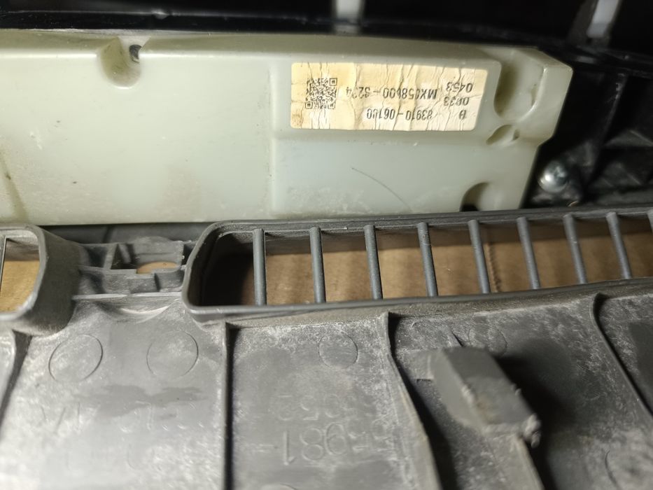 Часы Toyota Camry 40