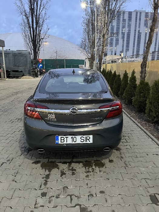Opel Insignia  2.0 Benzina, 4X4, 250 CP