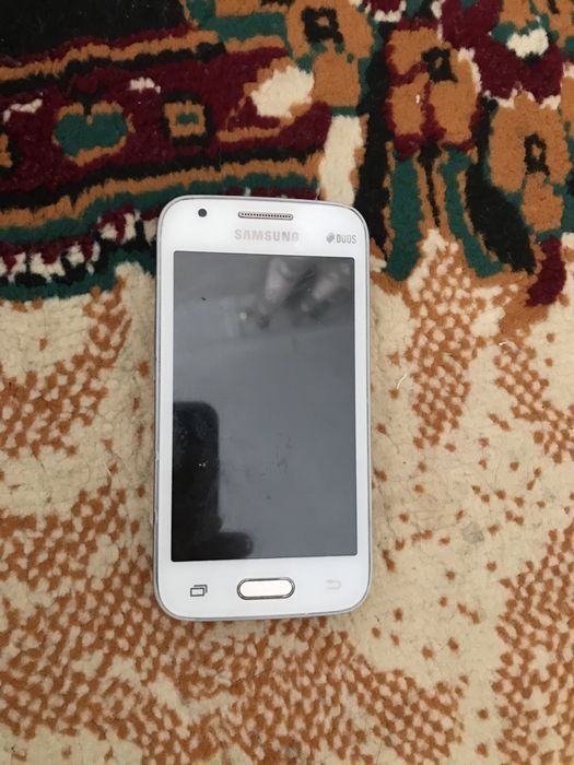 Продам Samsung J 1 ace neo