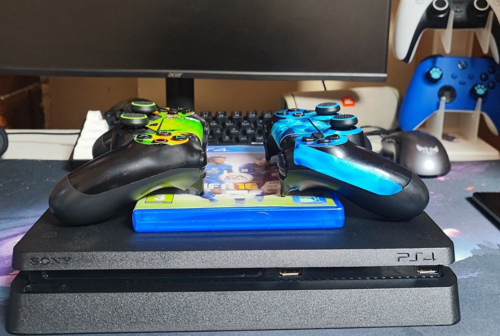 PlayStation 4 Slim