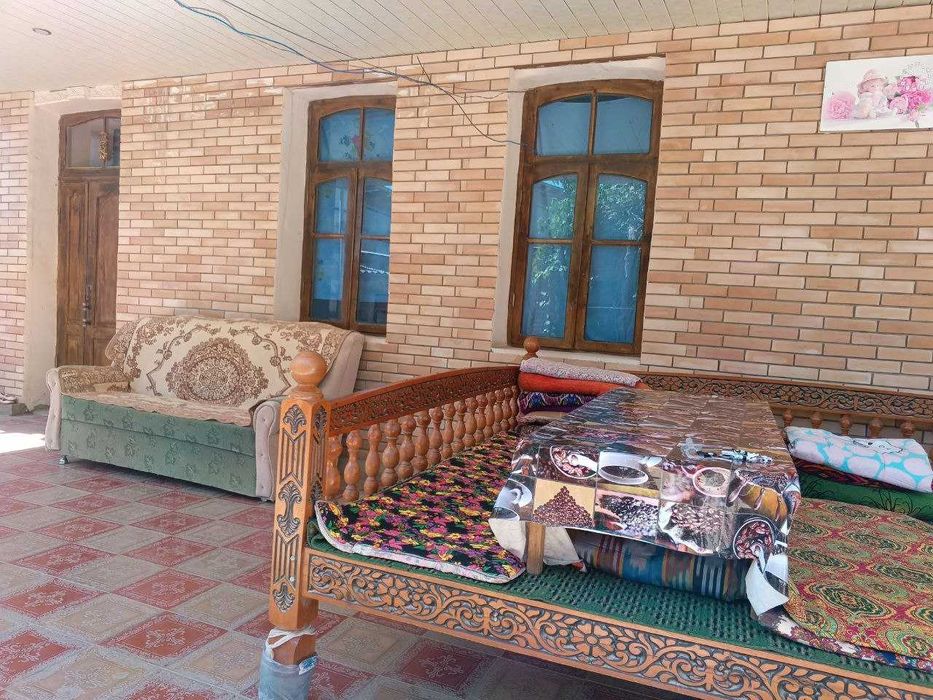 Общий двор учаскадай килинган + гараж хам бор алохида