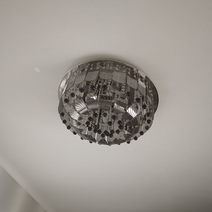 Продам Люстры дёшево