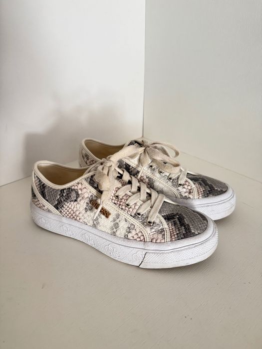 Дамски обувки Guess