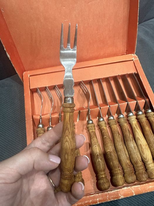 Комплект прибори Боженци