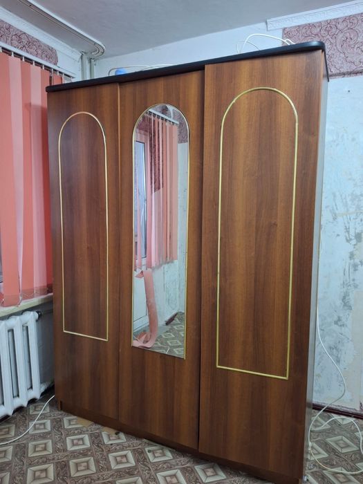 Шкаф 10.000 ( б/у)