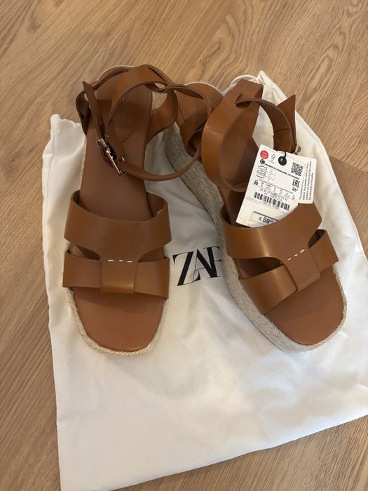 Sandale Zara din piele marimea 39 noi