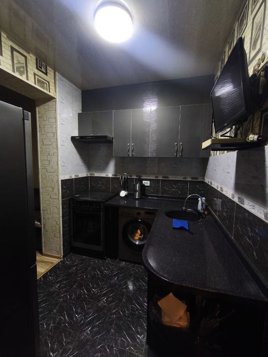 ‼️‼️‼️‼️ Куйлюк 2 массив 
Ориентир Бест Маркет 
3-х комнатная