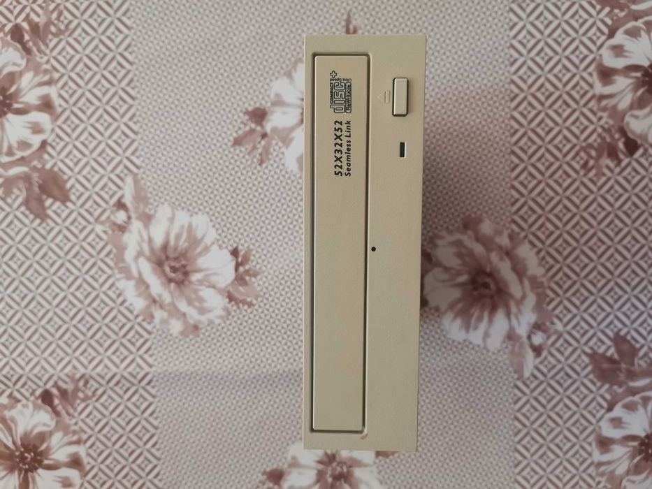 CD за настолен компютър