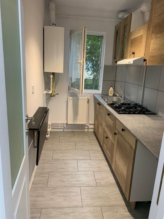 Închiriez apartament cu 170 pe zi