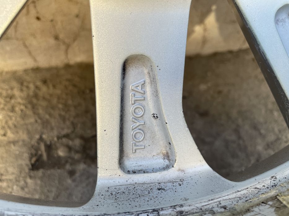 Диска на тойота 50 215/60/R16 оригинал!