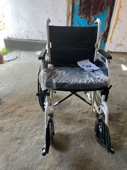 Продам инвалидную коляску