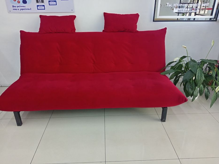 Продаётся Офисный диван на хорошем состоянии