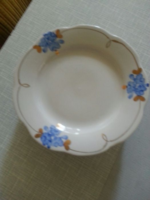 Десертные тарелки и касушки