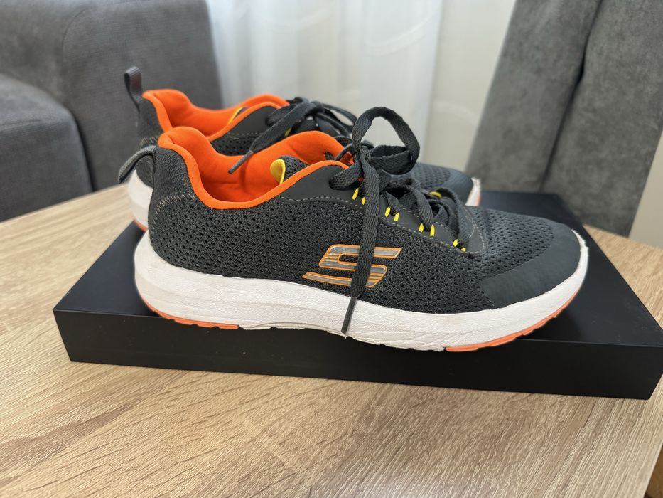 Маратонки Skechers